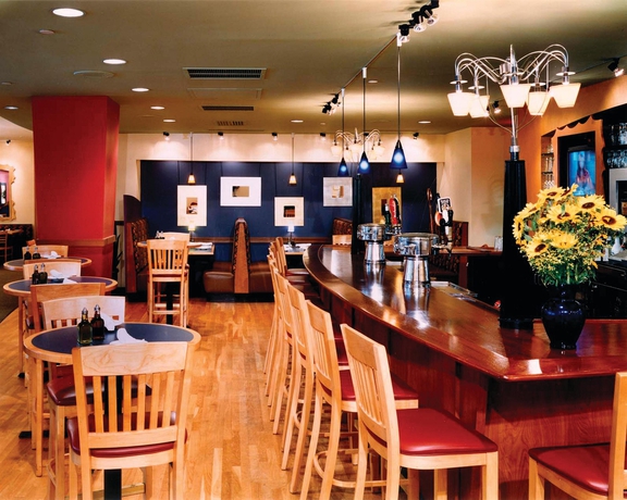 Imagen del bar/restaurante del Hotel The Inn At Longwood Medical. Foto 4