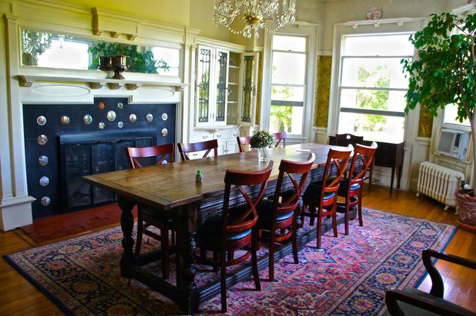 Imagen de los interiores del Hotel The Inn At Mystic. Foto 6