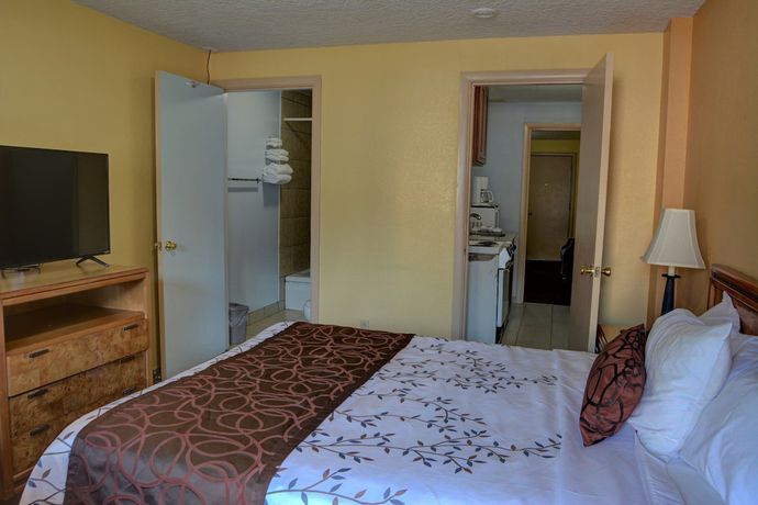 Imagen de la habitación del Hotel The Inn At Salmon Creek. Foto 19
