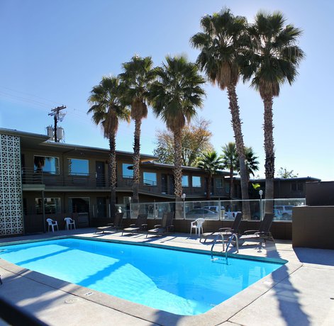 Imagen de la piscina del Hotel The Inn At St George. Foto 19