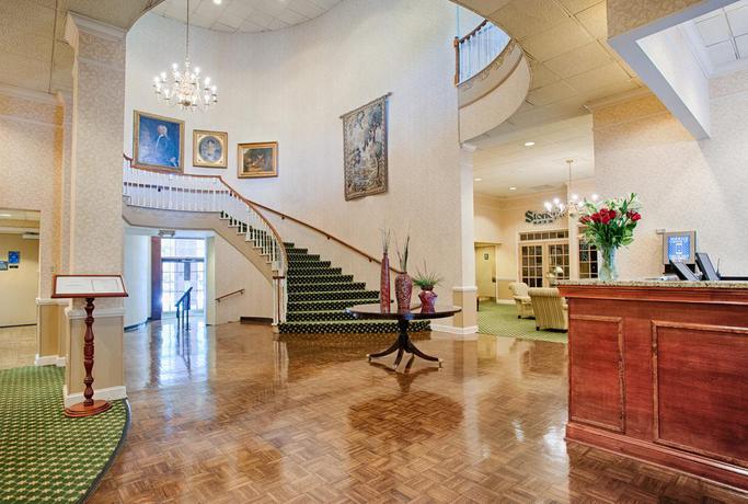 Imagen de los interiores del Hotel The Inn At Stone Mountain Park. Foto 5