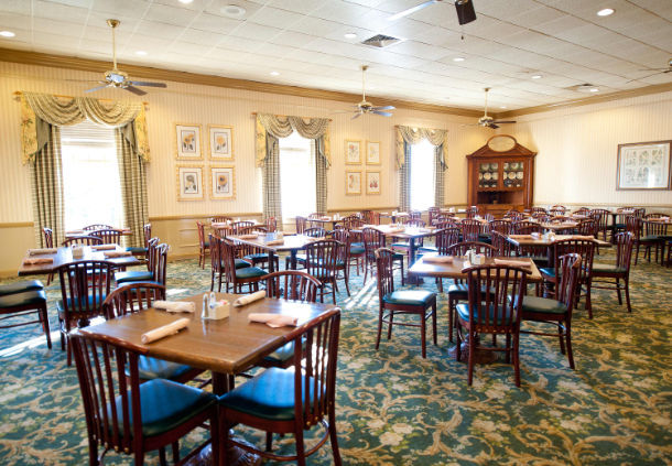 Imagen del bar/restaurante del Hotel The Inn At Stone Mountain Park. Foto 2