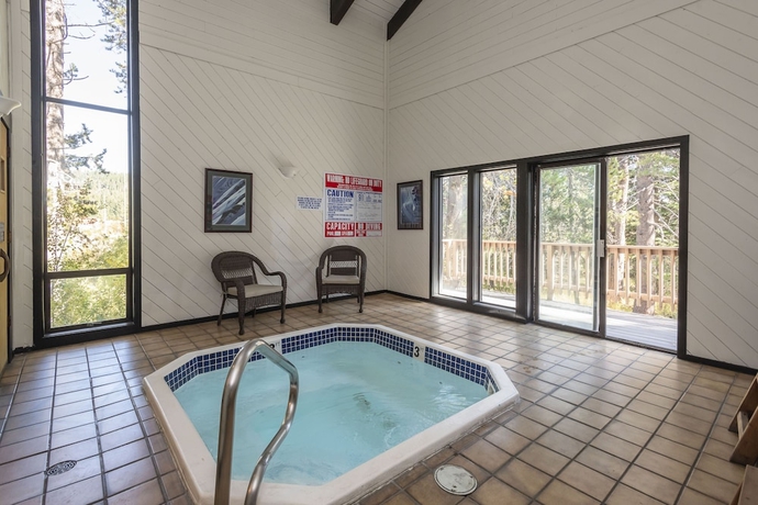 Imagen de la piscina del Hotel The Inn At Truckee. Foto 19