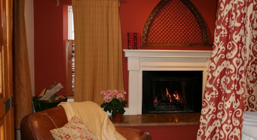 Imagen de los interiores del Hotel The Inn At Vanessie. Foto 9