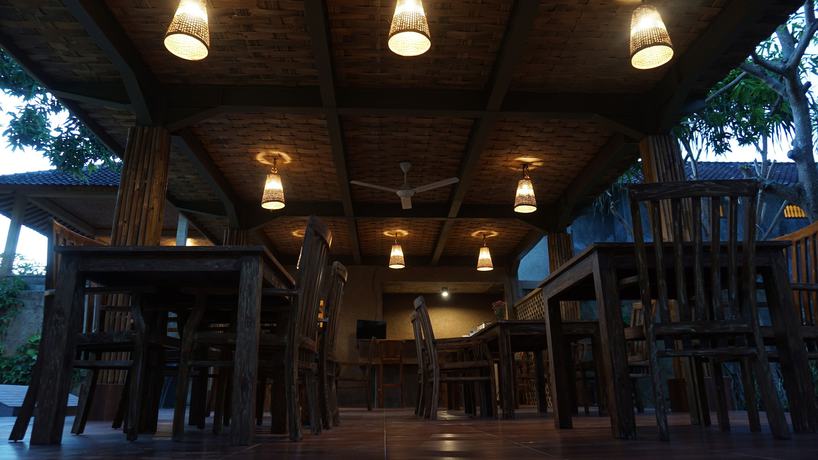 Imagen del bar/restaurante del Hotel The Inn By Sunsethouse. Foto 3