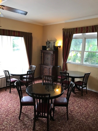 Imagen de los interiores del Hotel The Inn On Third. Foto 16