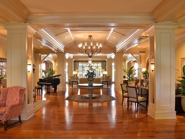 Imagen de los interiores del Hotel The Inn and Club At Harbour Town. Foto 10