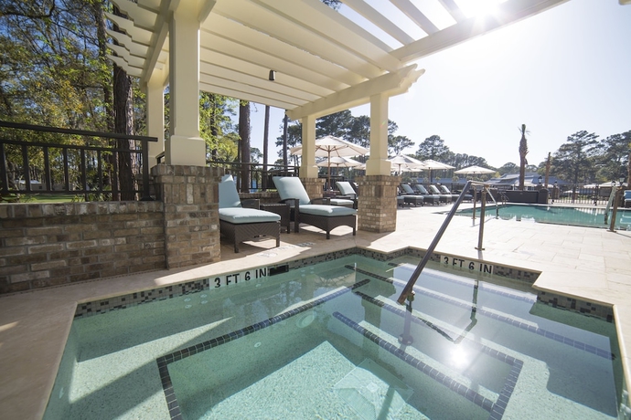 Imagen de la piscina del Hotel The Inn and Club At Harbour Town. Foto 18