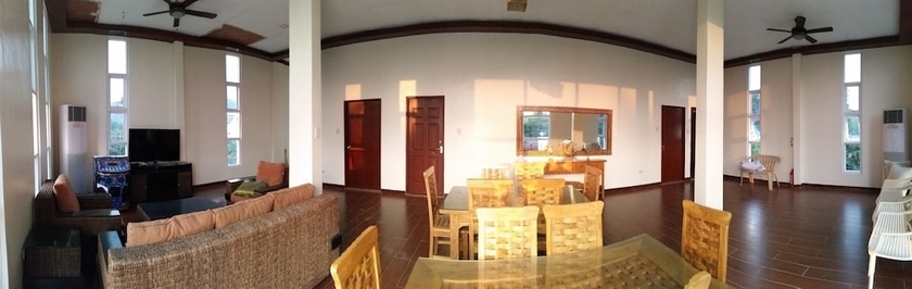 Imagen de los interiores del Hotel The Inn at Calayo. Foto 12