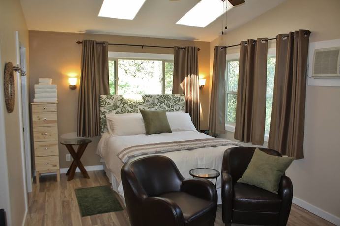 Imagen de la habitación del Hotel The Inn at Shasta Lake. Foto 10