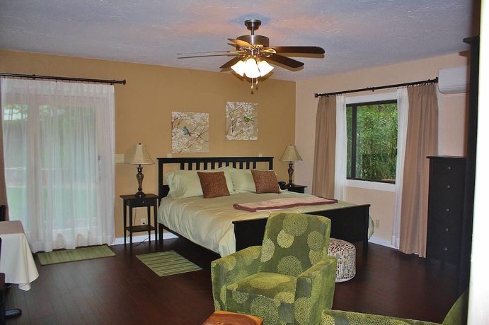 Imagen de la habitación del Hotel The Inn at Shasta Lake. Foto 17