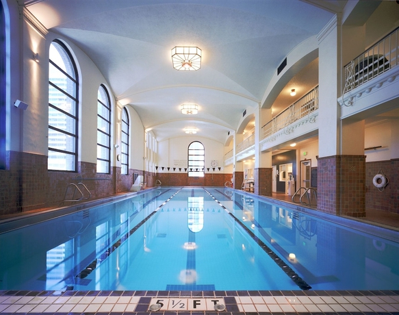 Imagen de la piscina del Hotel The Inn at the Washington Athletic Club. Foto 12