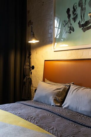 Imagen de la habitación del Hotel The Intrepid. Foto 19