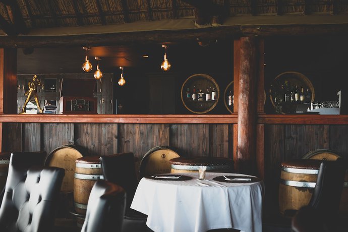 Imagen del bar/restaurante del Hotel The Iris Boutique. Foto 3