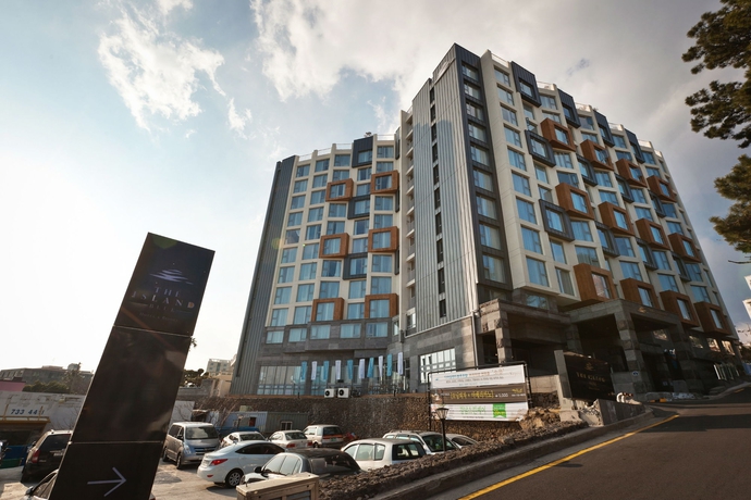 Imagen de los exteriores del Hotel The Island Blue. Foto 5