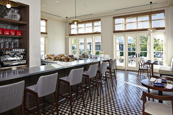 Imagen del bar/restaurante del Hotel The Island House. Foto 2