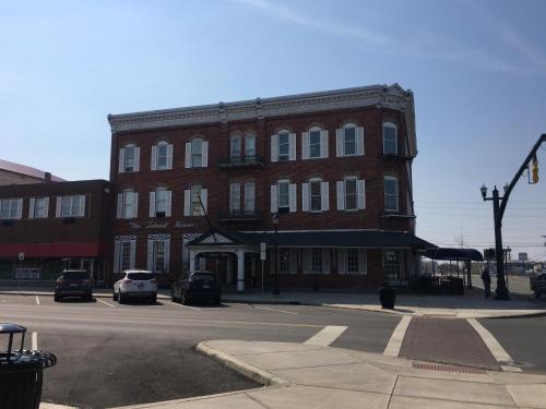 Imagen general del Hotel The Island House, Port Clinton. Foto 1