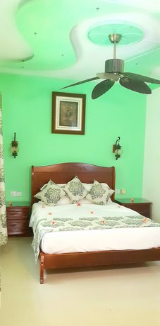 Imagen de la habitación del Hotel The Islander, Anse Kerlan. Foto 13