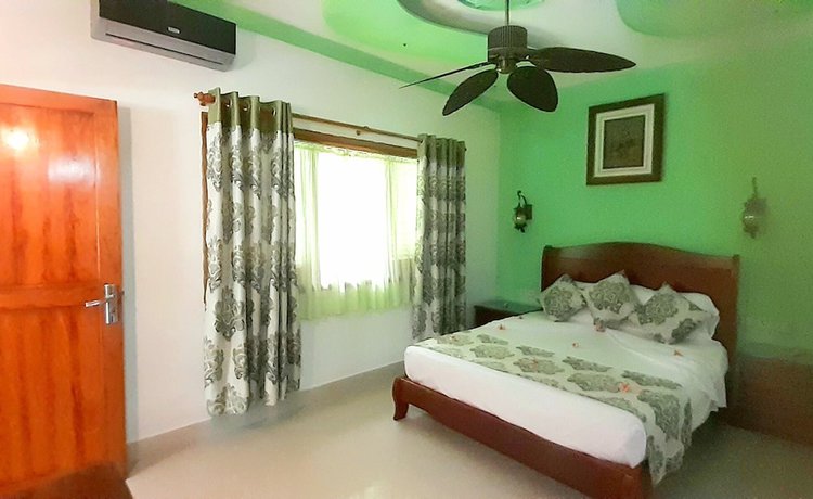 Imagen de la habitación del Hotel The Islander, Anse Kerlan. Foto 15