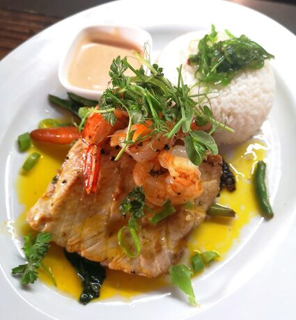 Imagen del bar/restaurante del Hotel The Islander. Foto 20