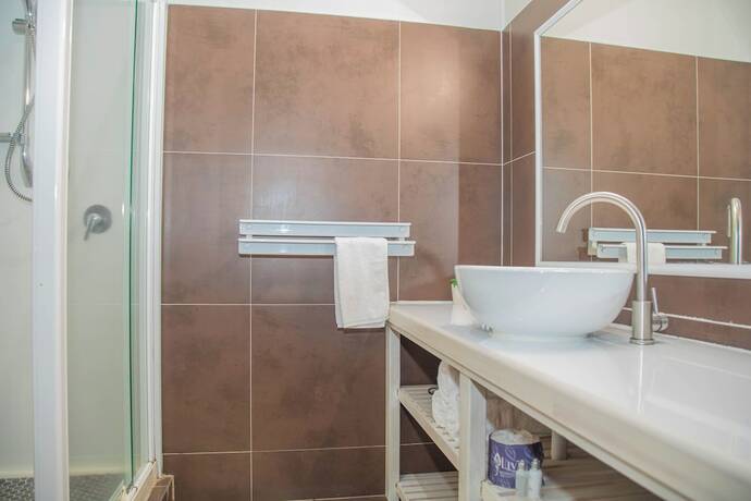 Imagen general del Hotel The Islander. Foto 4