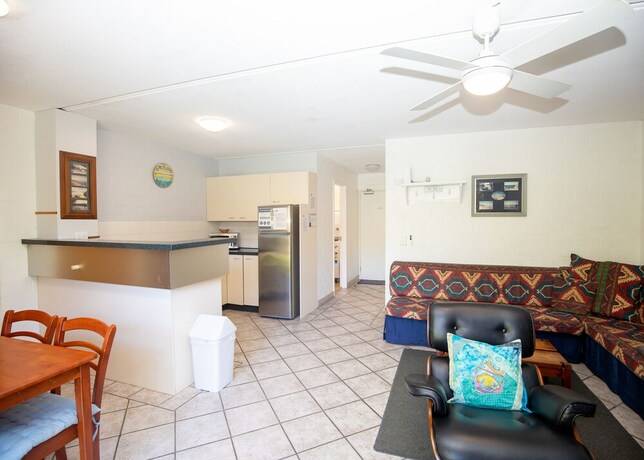 Imagen de la habitación del Hotel The Islander Holiday Resort. Foto 15