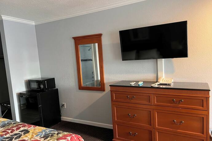 Imagen de la habitación del Hotel The Islander Motel Santa Cruz. Foto 15