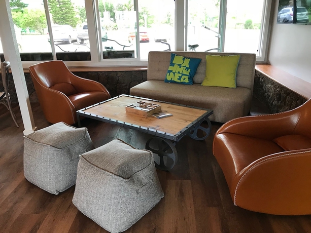 Imagen del bar/restaurante del Hotel The Iso. Island. Sky. Ocean.. Foto 2