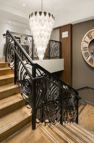 Imagen de los interiores del Hotel The Ivey's. Foto 18