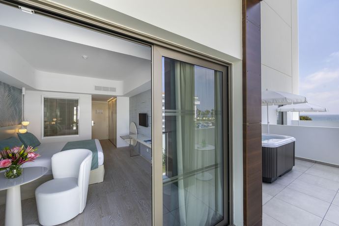 Imagen de la habitación del Hotel The Ivi Mare - Designed For Adults By Louiss. Foto 4