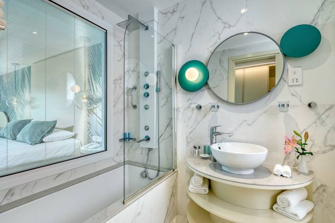 Imagen de la habitación del Hotel The Ivi Mare - Designed For Adults By Louiss. Foto 5