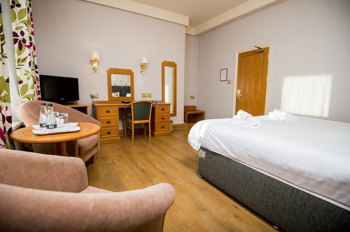 Imagen de la habitación del Hotel The Ivy Bush Royal By Compass Hospitality. Foto 12
