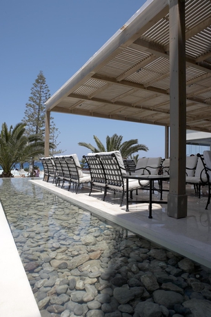 Imagen de los exteriores del Hotel The Ixian Grand and All Suites - Adults Only. Foto 10