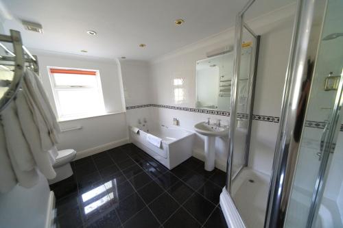 Imagen general del Hotel The Izaak Walton Country House. Foto 4