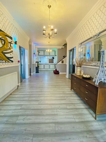 Imagen general del Hotel The J and S. Foto 1