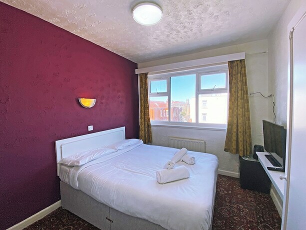 Imagen general del Hotel The J and S. Foto 2