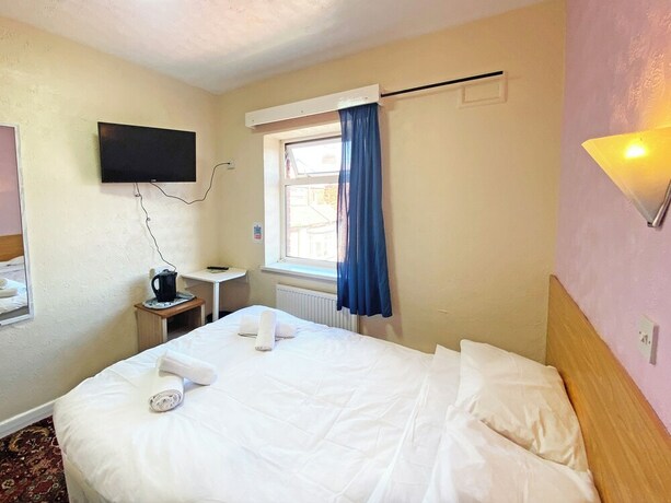 Imagen general del Hotel The J and S. Foto 10
