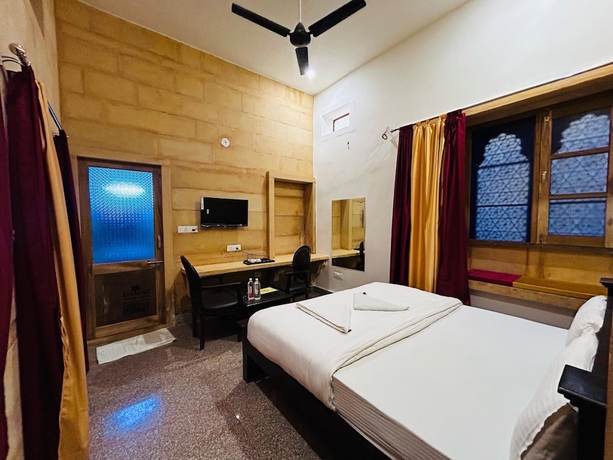 Imagen de la habitación del Hotel The Jaigarh Palace Jaisalmer. Foto 2