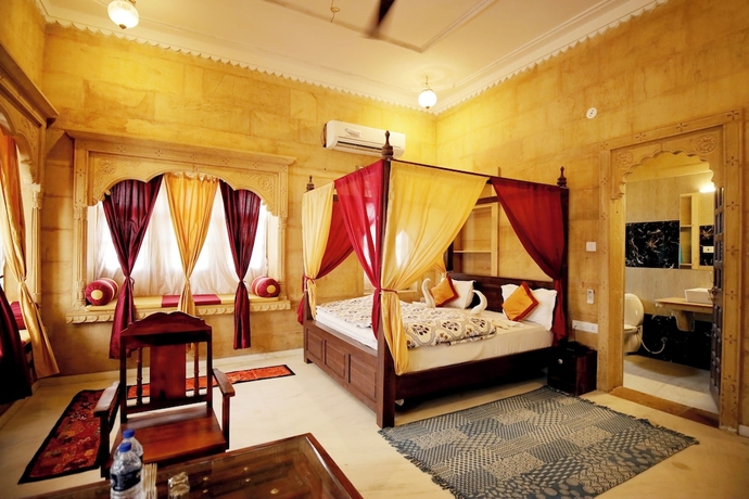 Imagen de la habitación del Hotel The Jaigarh Palace Jaisalmer. Foto 9