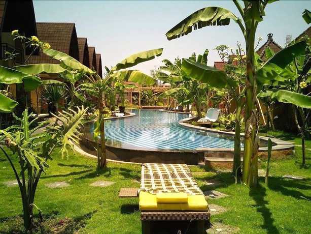 Imagen de la piscina del Hotel The Janan Villa. Foto 17