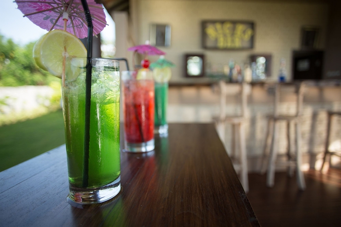 Imagen del bar/restaurante del Hotel The Jayakarta Suite Komodo Flores. Foto 4