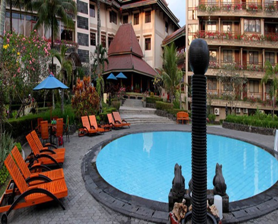 Imagen de la piscina del Hotel The Jayakarta Yogyakarta. Foto 20