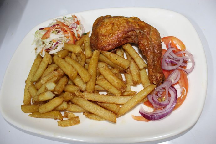 Imagen del bar/restaurante del Hotel The Jehovah Jireh. Foto 5