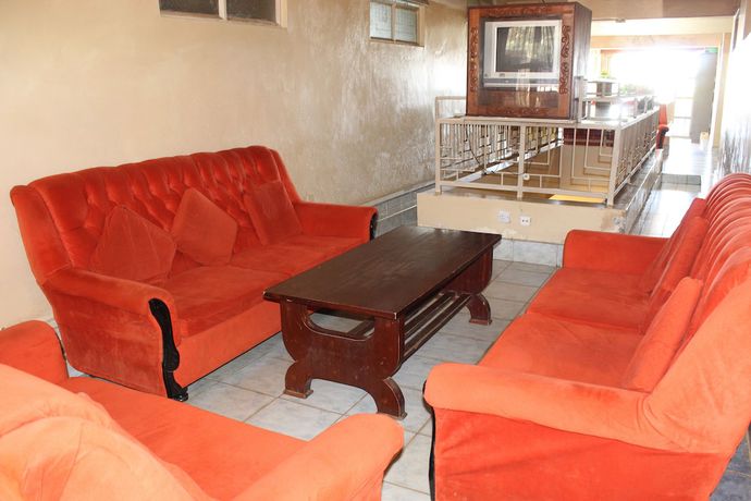 Imagen de los interiores del Hotel The Jehovah Jireh. Foto 13