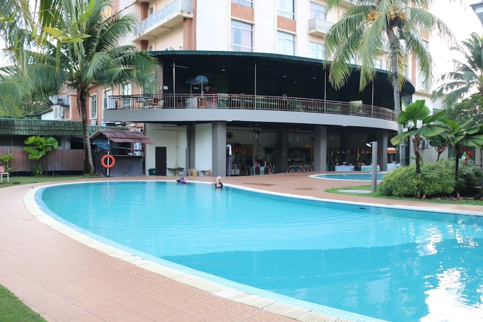 Imagen de la piscina del Hotel The Jerai Sungai Petani. Foto 15