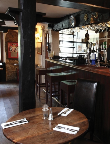 Imagen del bar/restaurante del Hotel The Jersey Arms, Sure Collection by Best Western. Foto 5