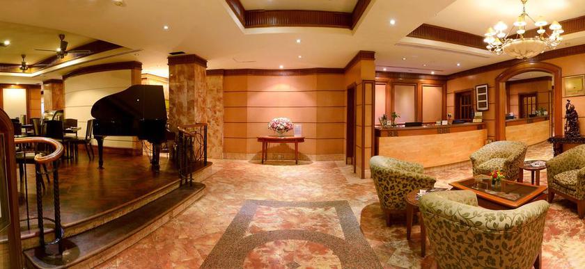 Imagen de los interiores del Hotel The Jesselton. Foto 8