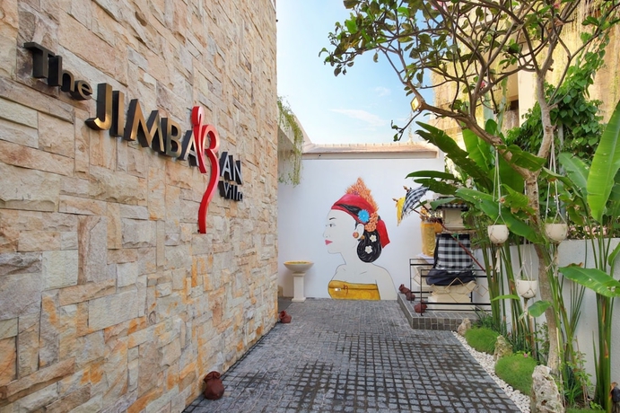 Imagen de los exteriores del Hotel The Jimbaran Villa. Foto 14
