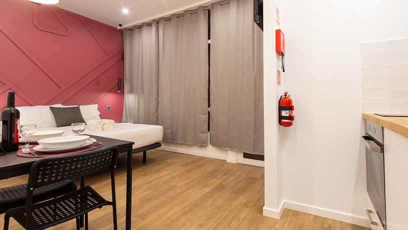 Imagen de la habitación del Hotel The Jolie Apartments. Foto 3