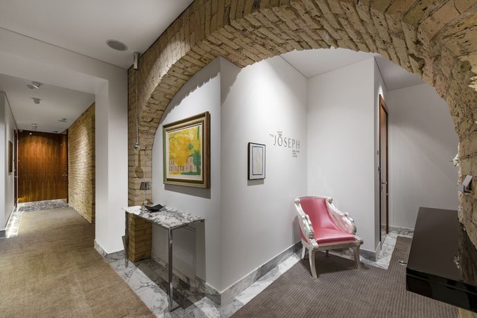Imagen de los interiores del Hotel The Joseph Boutique Suites. Foto 13